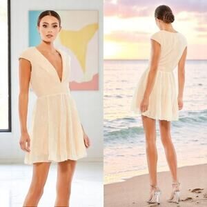 NWT - IEENA For Mac Duggal Deep V-Neck Sequin Dress in Porcelain Size: 12